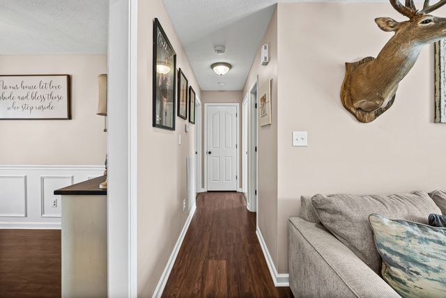 1407 Oak Tree Ct, Hopkinsville, KY 42240