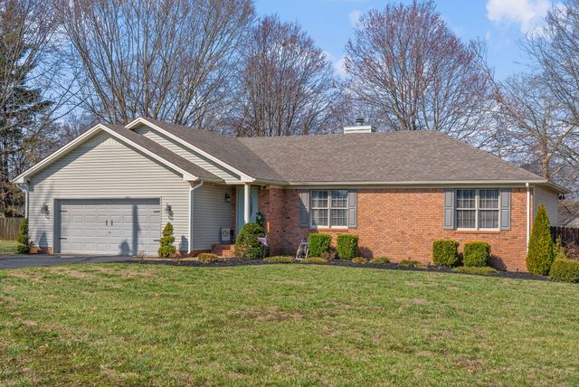 1407 Oak Tree Ct, Hopkinsville, KY 42240