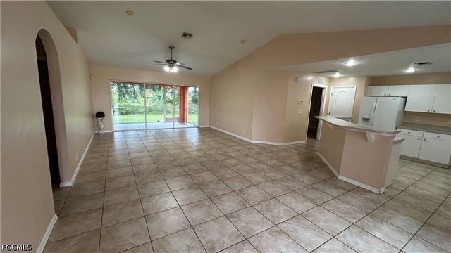 3902 23rd ST SW, Lehigh Acres, FL 33976