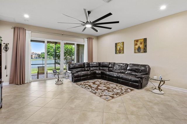 8388 Calabria Lakes Drive, Boynton Beach, FL 33473