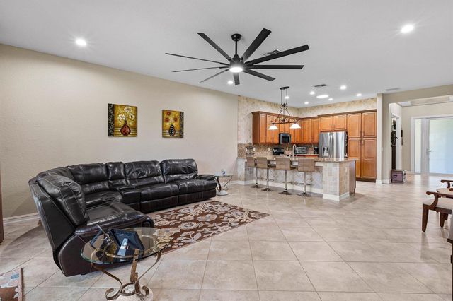 8388 Calabria Lakes Drive, Boynton Beach, FL 33473