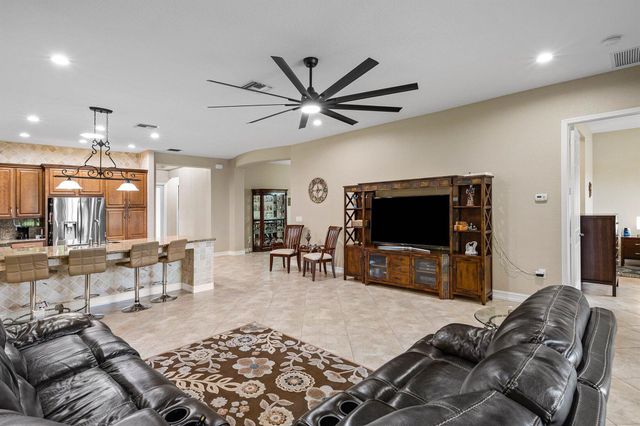 8388 Calabria Lakes Drive, Boynton Beach, FL 33473