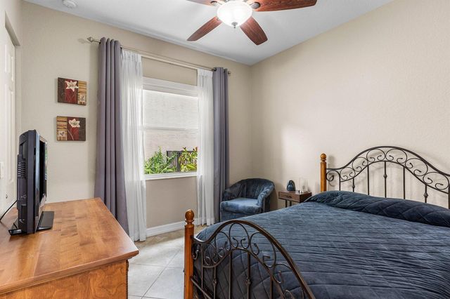 8388 Calabria Lakes Drive, Boynton Beach, FL 33473