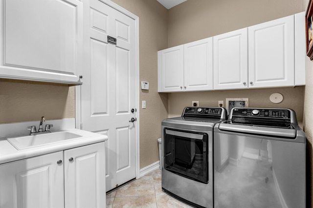 8388 Calabria Lakes Drive, Boynton Beach, FL 33473