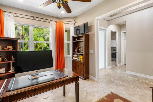 8388 Calabria Lakes Drive, Boynton Beach, FL 33473