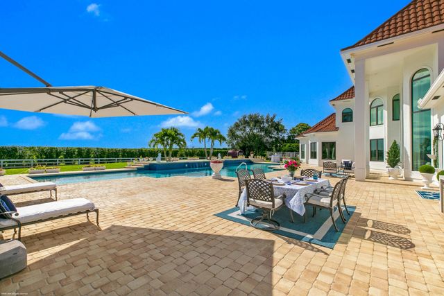 3900 Fieldview Way, Wellington, FL 33414