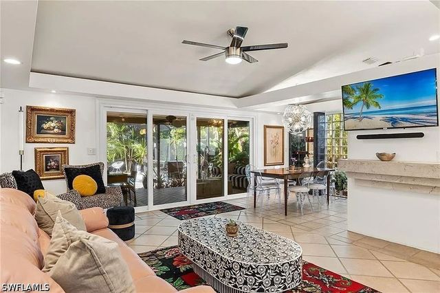 792 108th AVE N, Naples, FL 34108