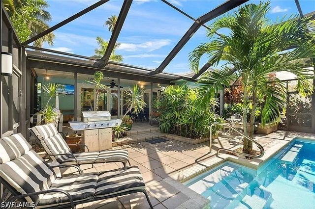 792 108th AVE N, Naples, FL 34108