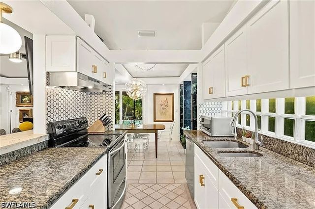 792 108th AVE N, Naples, FL 34108