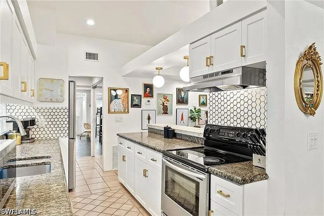 792 108th AVE N, Naples, FL 34108