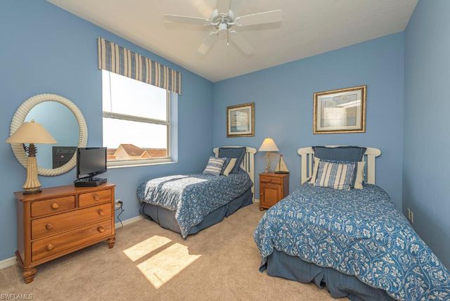 410 FLAGSHIP DR # 806, Naples, FL 34108