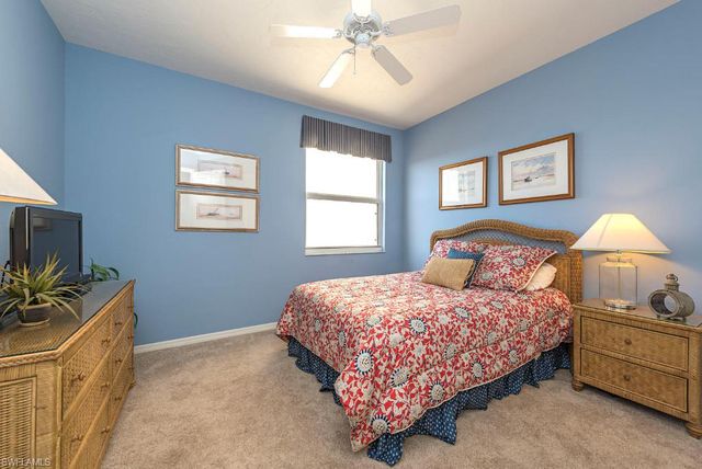 410 FLAGSHIP DR # 806, Naples, FL 34108