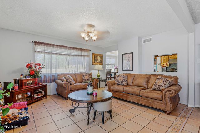 309 RIO VERDE Drive, El Paso, TX 79912