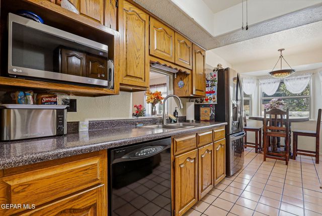 309 RIO VERDE Drive, El Paso, TX 79912