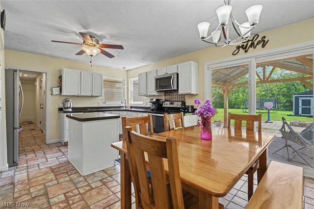 62 Rockaway Drive, Roaming Shores, OH 44085