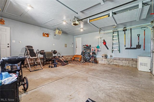 62 Rockaway Drive, Roaming Shores, OH 44085