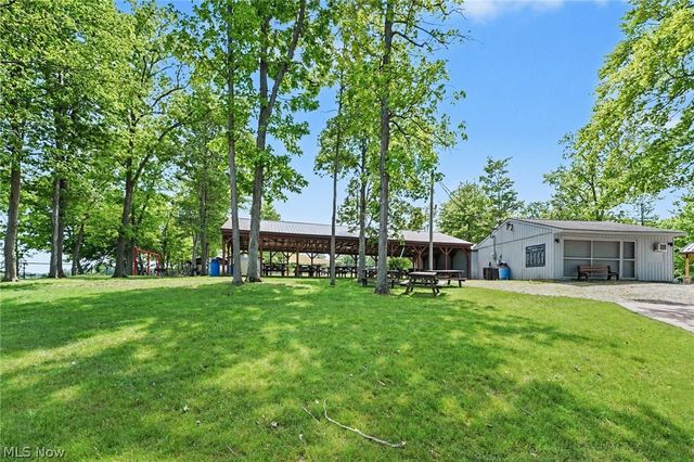 62 Rockaway Drive, Roaming Shores, OH 44085