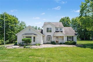 62 Rockaway Drive, Roaming Shores, OH 44085
