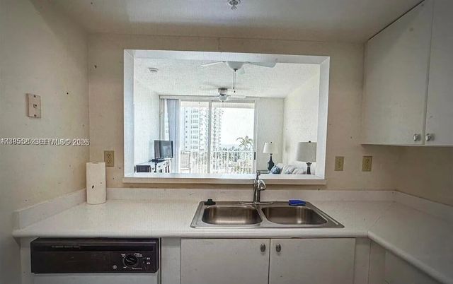3020 NE 32nd Avenue 817, Fort Lauderdale, FL 33308