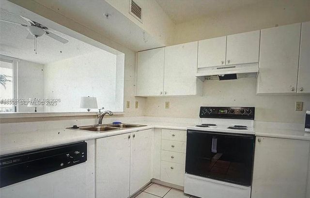 3020 NE 32nd Avenue 817, Fort Lauderdale, FL 33308