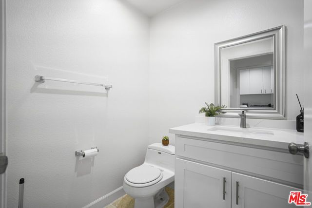 333 Westminster Avenue 104, Los Angeles, CA 90020
