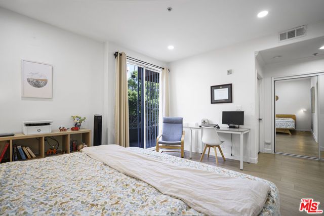333 Westminster Avenue 104, Los Angeles, CA 90020