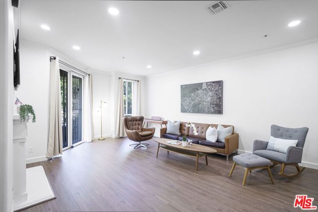 333 Westminster Avenue 104, Los Angeles, CA 90020