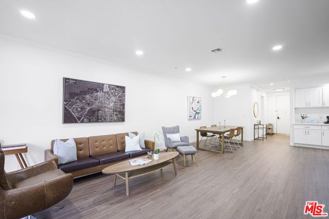 333 Westminster Avenue 104, Los Angeles, CA 90020