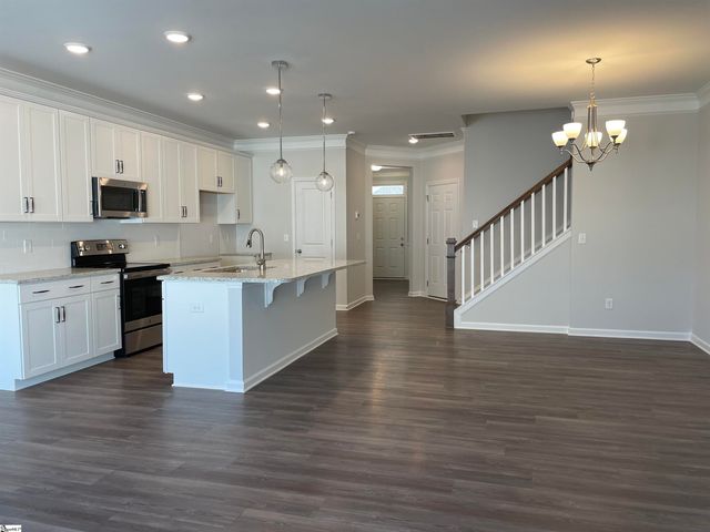 604 Autumn Lake Road, Simpsonville, SC 29681