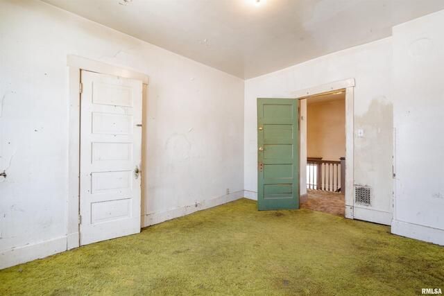 1612 W 3rd Street, Davenport, IA 52802