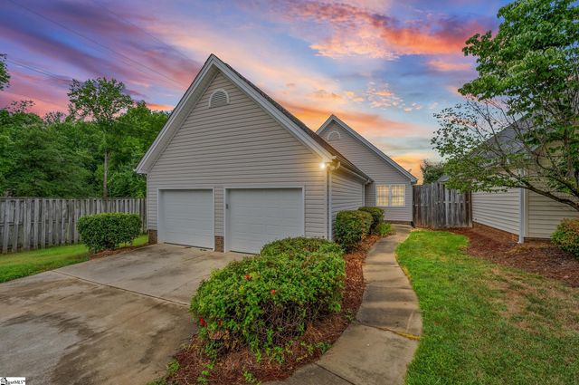 1016 Bradford Place, Greenville, SC 29615