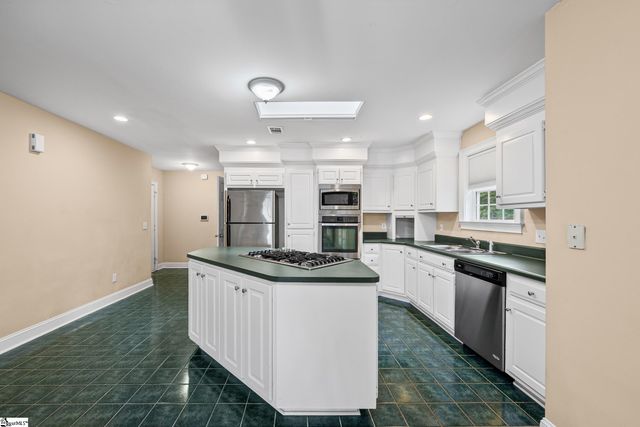 1016 Bradford Place, Greenville, SC 29615