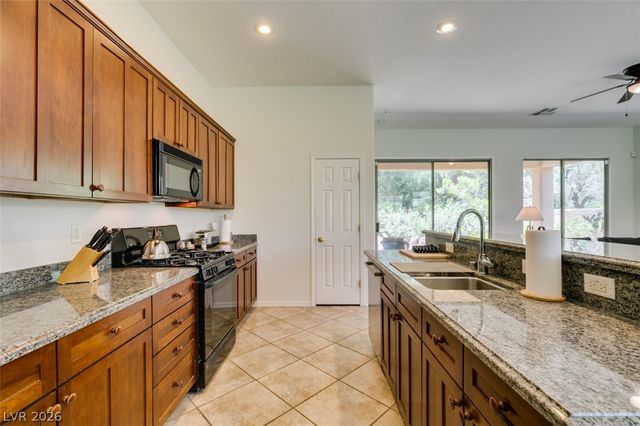 8 Kennesaw Road, Henderson, NV 89052