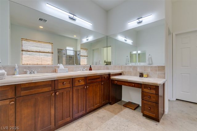 8 Kennesaw Road, Henderson, NV 89052