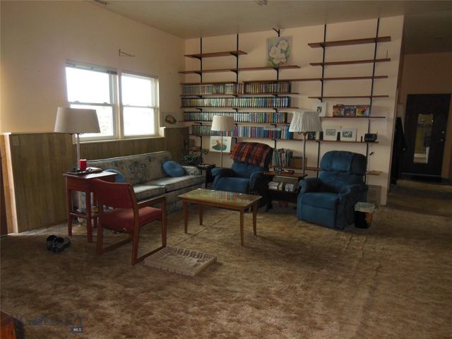 8050 S Leverich Road, Bozeman, MT 59715