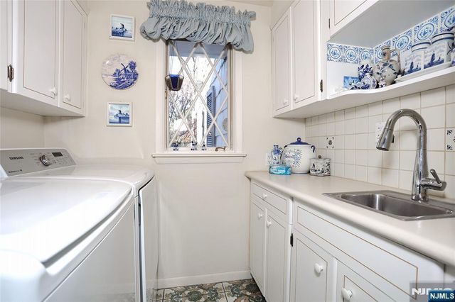 26 Glenwood Road, Tenafly, NJ 07670