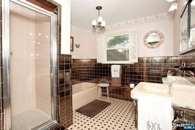 26 Glenwood Road, Tenafly, NJ 07670