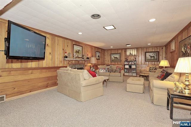 26 Glenwood Road, Tenafly, NJ 07670