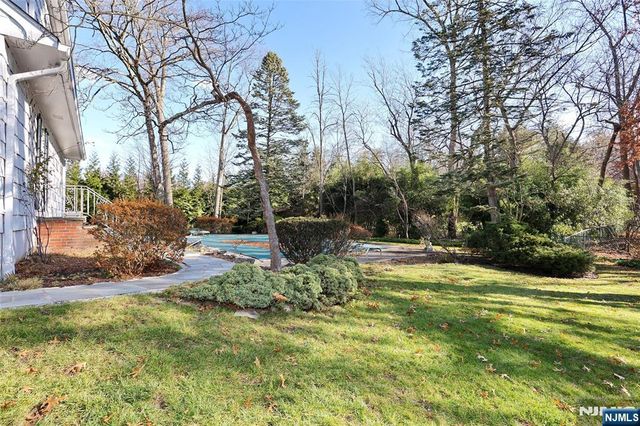 26 Glenwood Road, Tenafly, NJ 07670