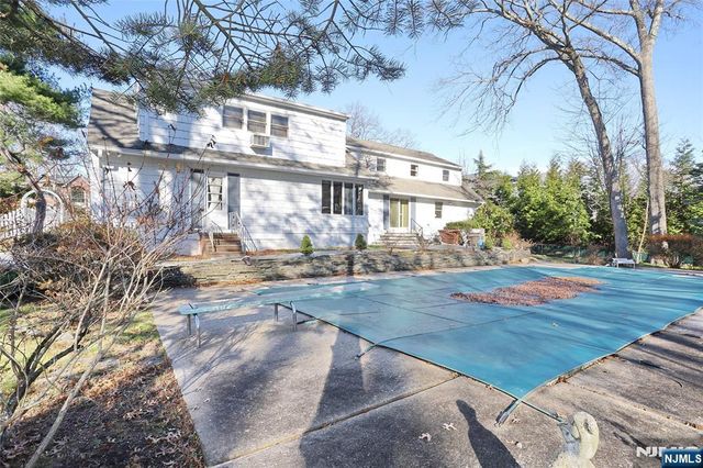 26 Glenwood Road, Tenafly, NJ 07670