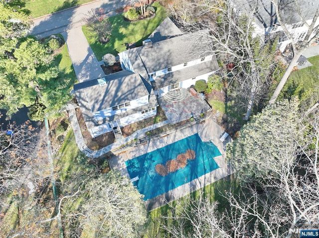 26 Glenwood Road, Tenafly, NJ 07670