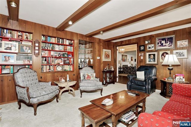 26 Glenwood Road, Tenafly, NJ 07670