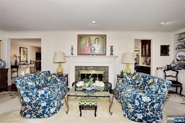 26 Glenwood Road, Tenafly, NJ 07670