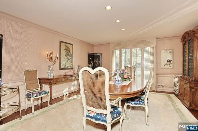 26 Glenwood Road, Tenafly, NJ 07670