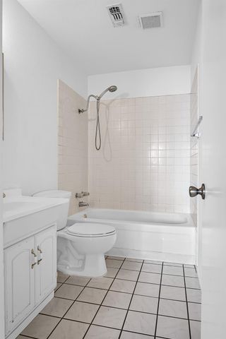 327 22nd St, Sacramento, CA 95816