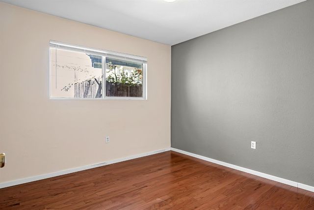 327 22nd St, Sacramento, CA 95816