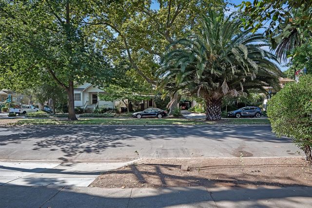 327 22nd St, Sacramento, CA 95816