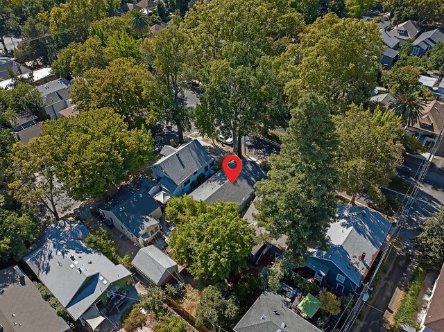 327 22nd St, Sacramento, CA 95816