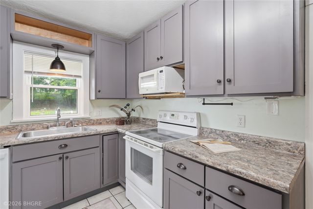 2322 E 11th Street, Des Moines, IA 50316