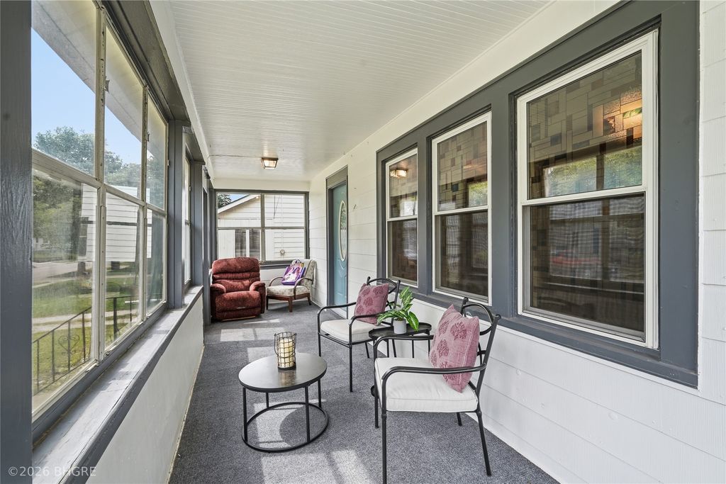 2322 E 11th Street, Des Moines, IA 50316